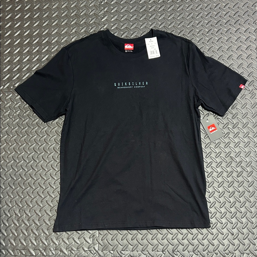 Men’s large quiksilver T shirt